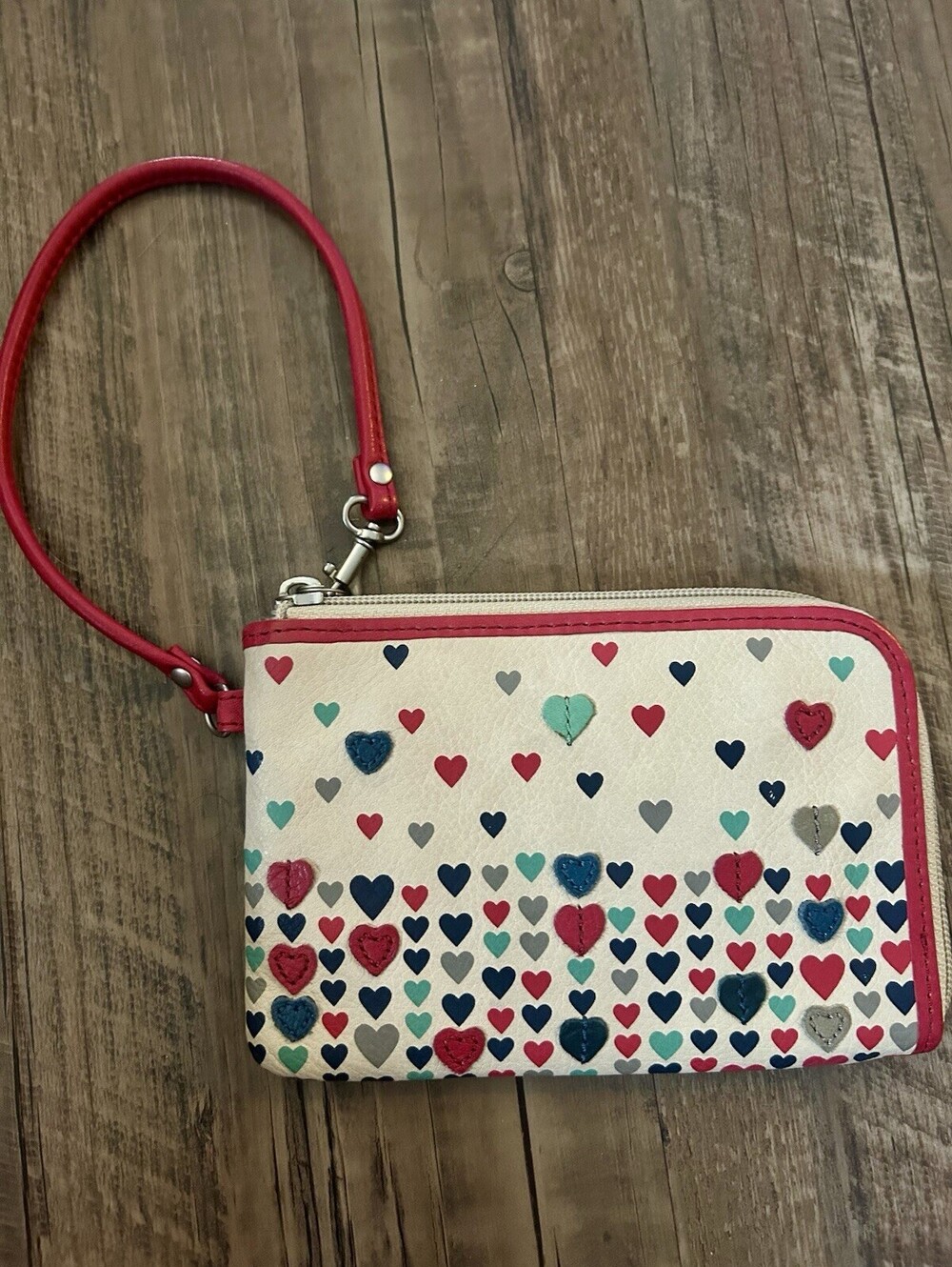 Fossil Leather Wristlet Wallet w/Red & Green Hearts